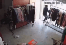 |Viral| Sujeto asalta tienda en Toluca; al huir choca contra la puerta
