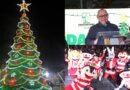 Zinacantepec ilumina corazones con encendido del Árbol de Navidad 