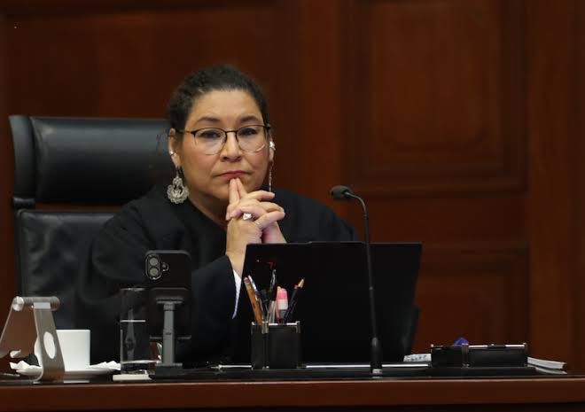 Artista declinó hacer retrato de Lenia Batres que costaría más de 40 mil pesos: SCJN; nunca se pagó