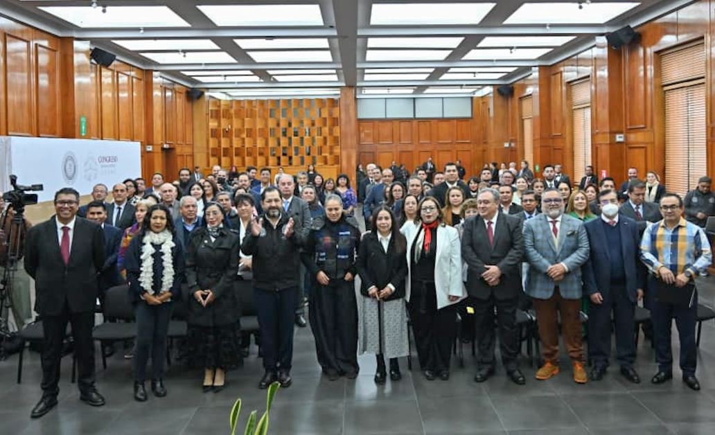 Distingue Congreso mexiquense a su personal con estímulos y recompensas