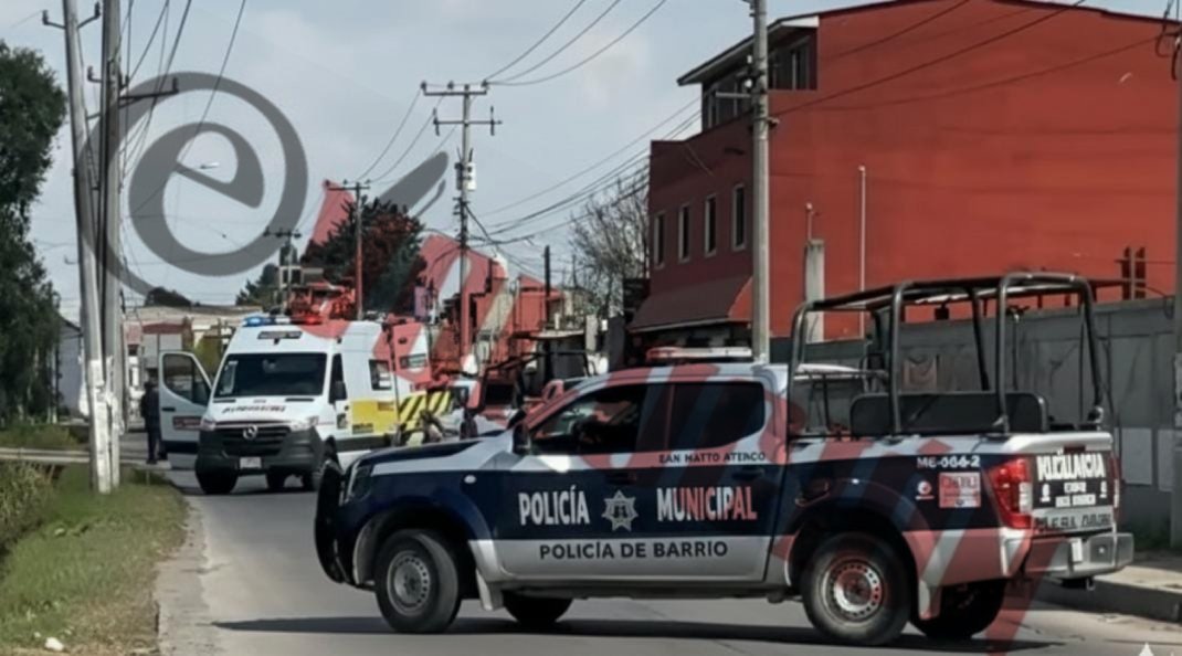 Mujer que iba en taxi perdió la vida en fatal accidente en San Mateo Atenco