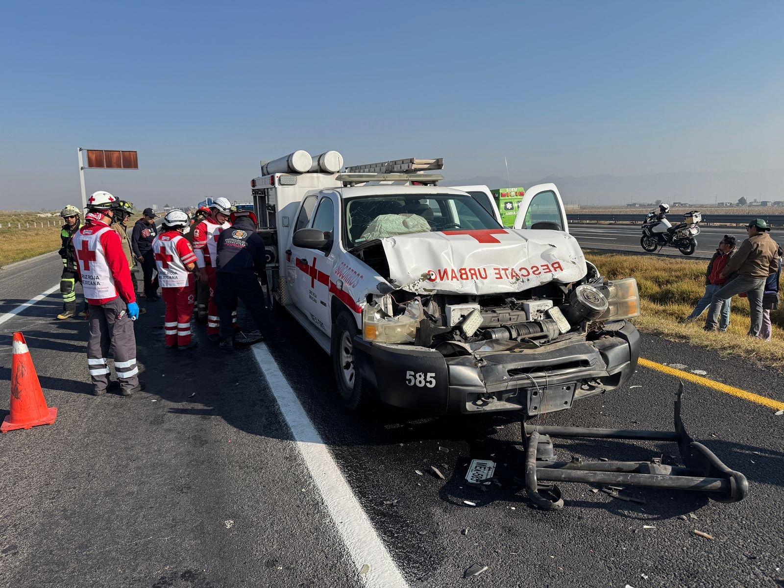 Muere motociclista en accidente con unidades de rescate en el Libramiento Bicentenario