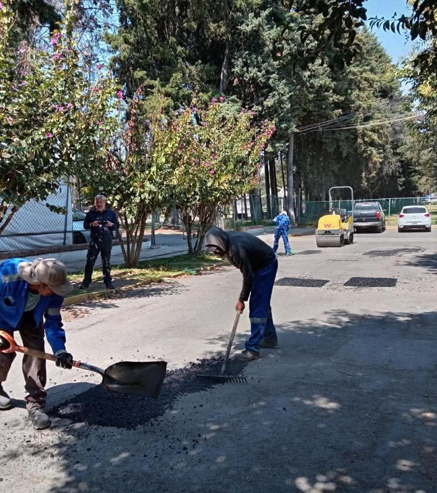 Metepec sigue realizando trabajos de bacheo con el programa SIN-BA
