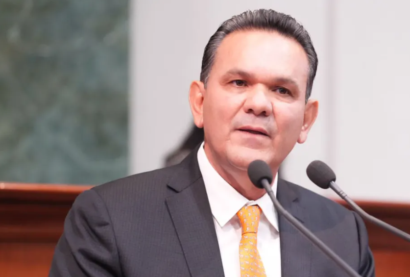 Sergio Torres Félix seguirá recuperación en casa tras sufrir atentado en Culiacán