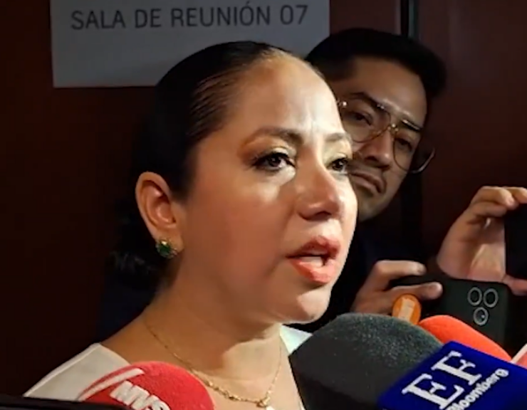 Senadora descubierta en salón de belleza reclama cero solidaridad de compañeras morenistas