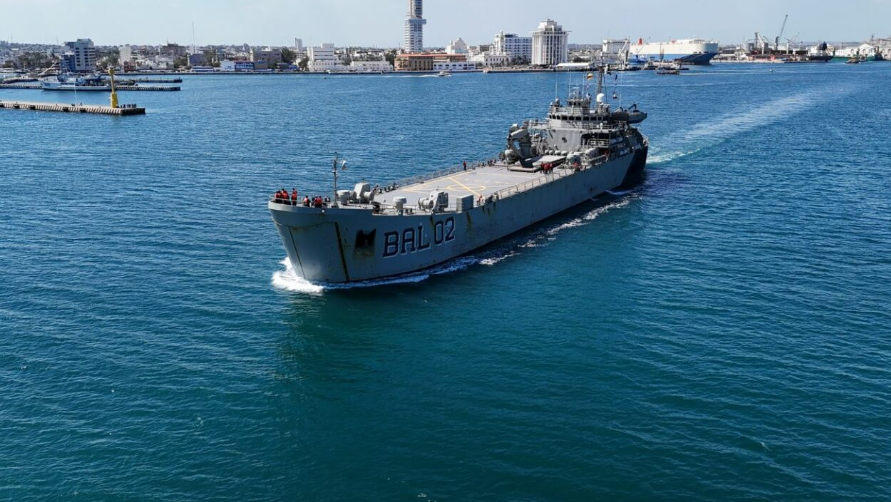 Autoridades federales envían toneladas de víveres a Cuba