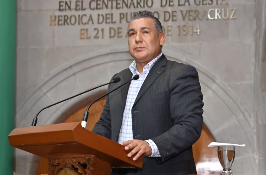 Presenta Octavio Martínez iniciativa para combatir contaminación por malos olores