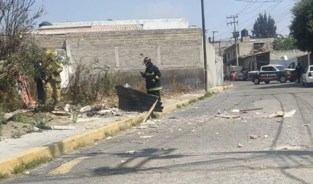 Un hombre muerto tras explosión de taller de pirotecnia en Tultepec