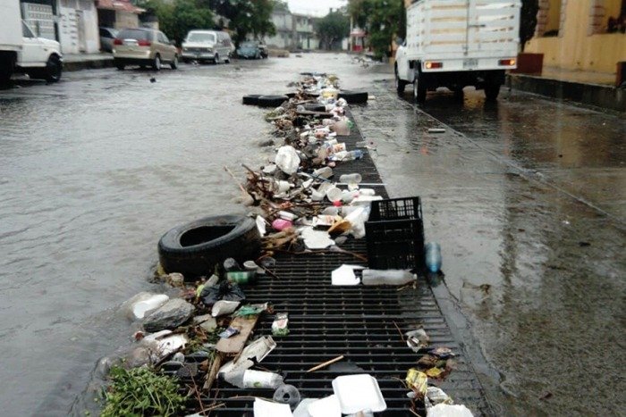 Basura en drenajes y ríos provoca 8 de cada 10 inundaciones en México