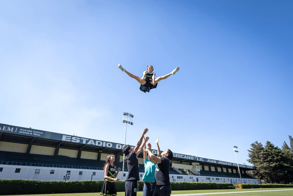Estudiantes UAEMéx impulsan el nivel de las porras universitarias