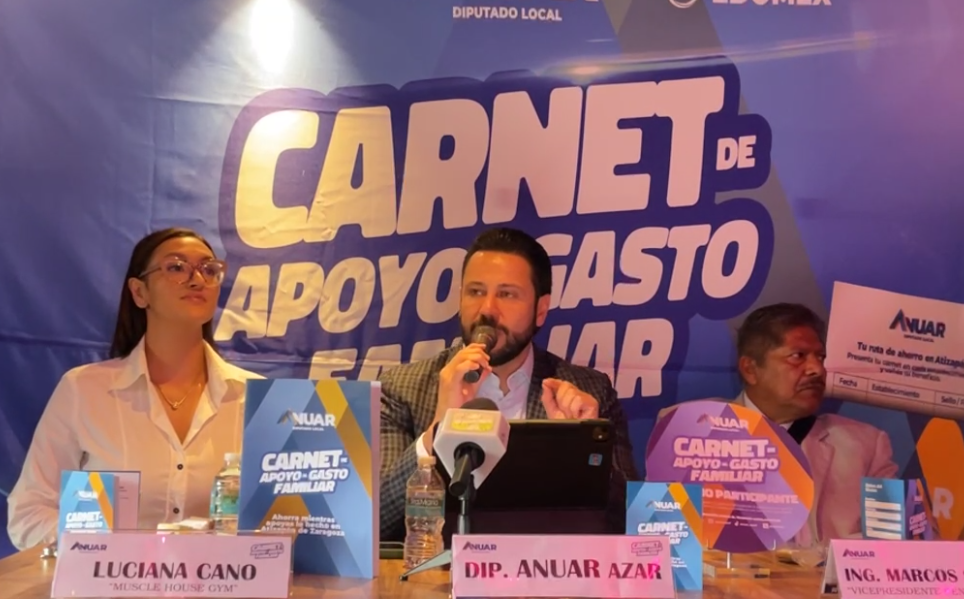 Presenta Anuar Azar carnet para el Apoyo al Gasto Familiar en Atizapán de Zaragoza