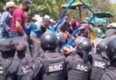 Campesinos y transportistas se enfrentan con policías en CDMX; acusan represión y abandono