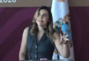 Marina del Pilar niega apagones en BC y se le va la luz en plena conferencia