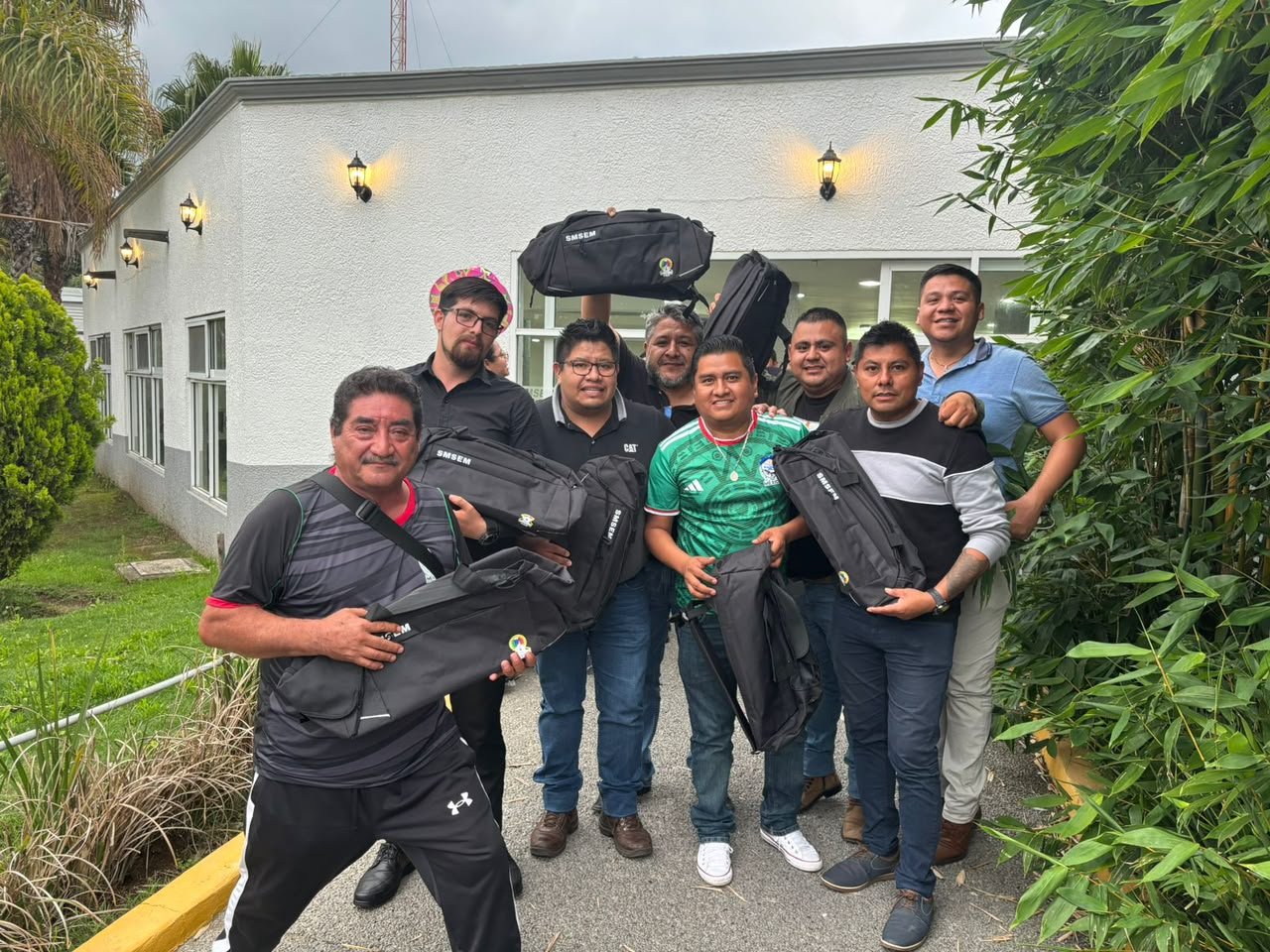 SMSEM reconoce a los maestros que también ejercen la paternidad