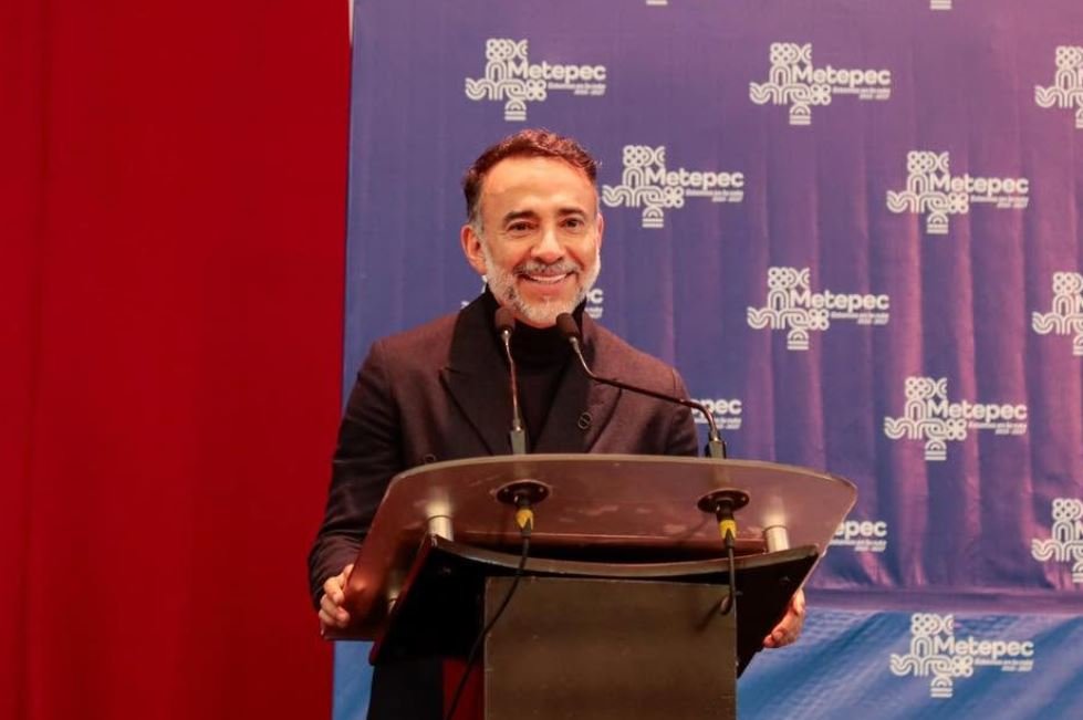 Fui carne de cañón, hay temas más importante: Fernando Flores y rechaza pedir licencia