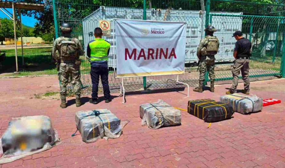 Aseguran más de 250 paquetes de cocaína al interior de buque en Manzanillo