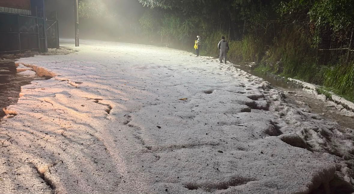 Tormenta desata caos: un muerto en Huixquilucan y deslaves e inundaciones en Cuajimalpa