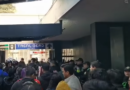 Estaciones del metro y acceso restringido en tren ligero causa caos en inauguración del Mundial