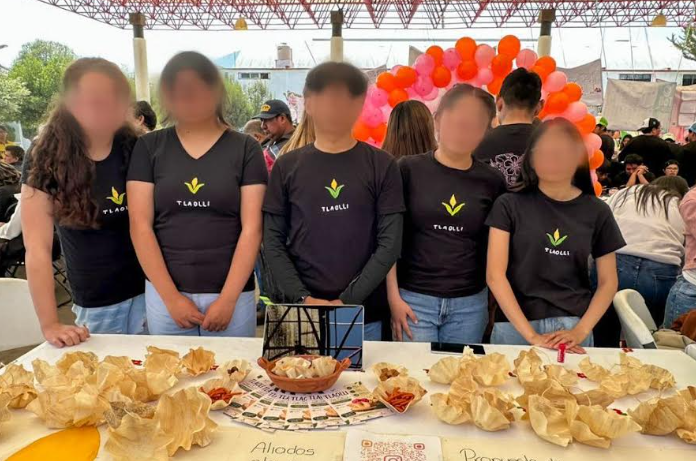 Estudiantes de bachillerato UAEMéx Atlacomulco presentan propuestas de negocio