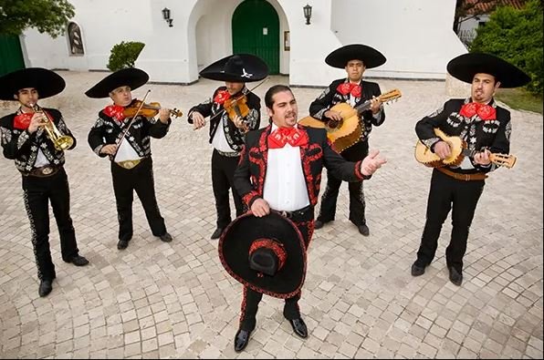 La serenata mexicana, sentimientos bajo la ventana