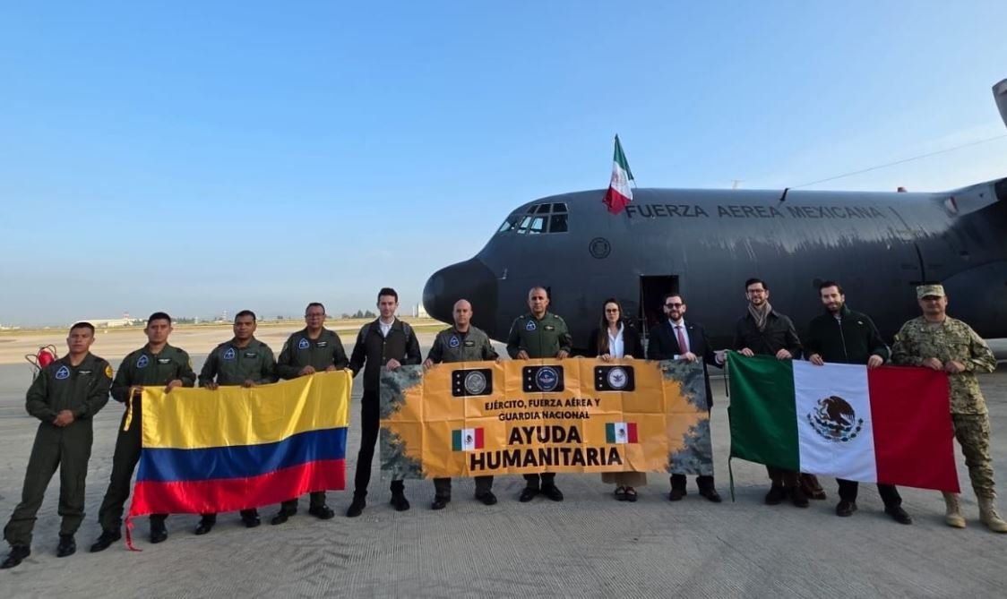 México envía rescatistas a Colombia tras sismo que ha dejado más de 200 muertos