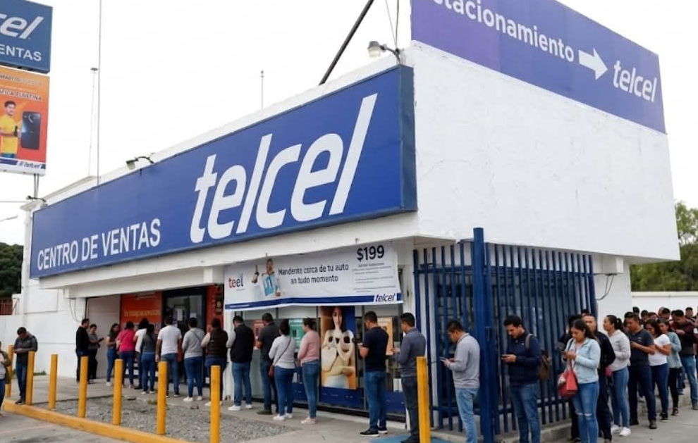 Reportan largas filas en centros de servicios telefónicos para vincular líneas