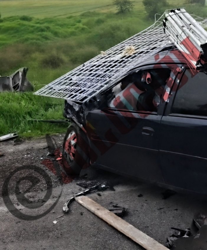 Encontronazo en Santiago Tianguistenco dejó tres personas muertas y dos más lesionadas