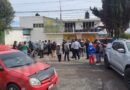 Vecinos bloquean la carretera Tenango-La Marquesa para exigir topes tras accidentes