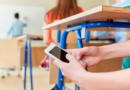 Colima restringe uso de celulares en aulas de educación básica y media superior