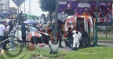 Adulto mayor en motocicleta muere en Toluca tras ser atropellado en Las Torres 