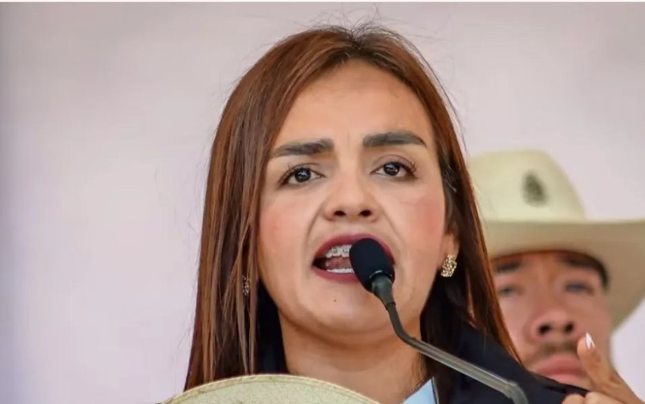 Grecia Quiroz cambia policía municipal de Uruapan por no pasar examen de control