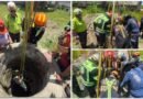 Hombre sobrevive tras caer a pozo profundo en Toluca