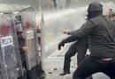 Policías usan agua limpia contra ciudadanos que piden liquido vital no contaminado en Jalisco 