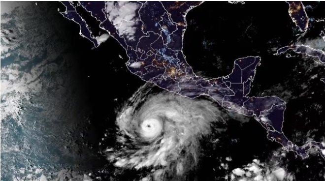 Huracán Vances avanza sobre mares mexicanos