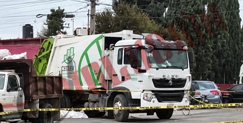 Muere Javier al ser arrollado por camión de basura en Metepec