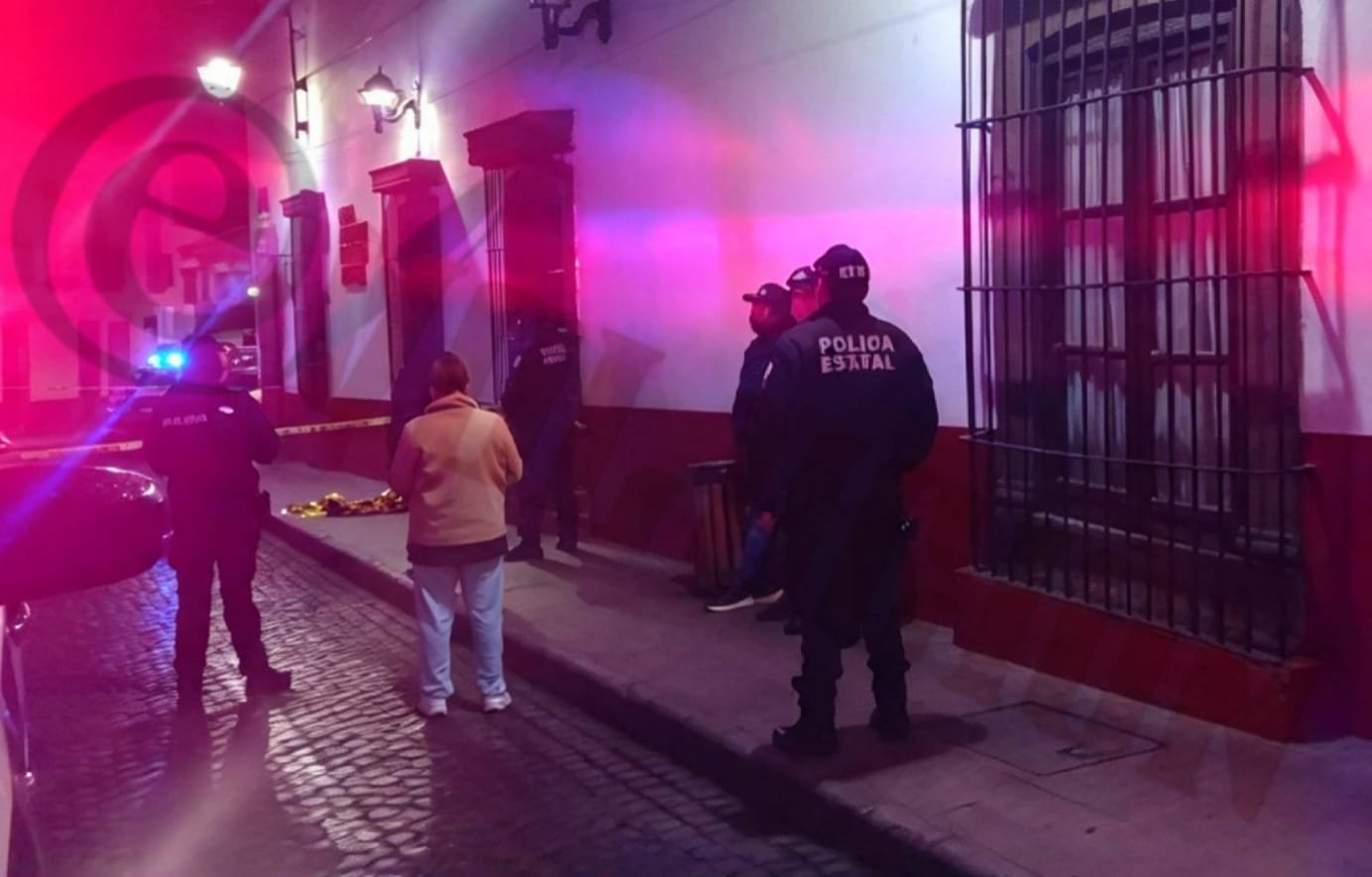 Dos hombres sin vida tras chocar su moto contra una casa en Valle de Bravo