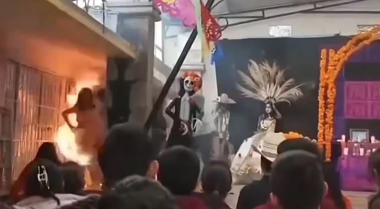 Alumna en Hidalgo sufre graves quemaduras tras incendiarse traje de catrina
