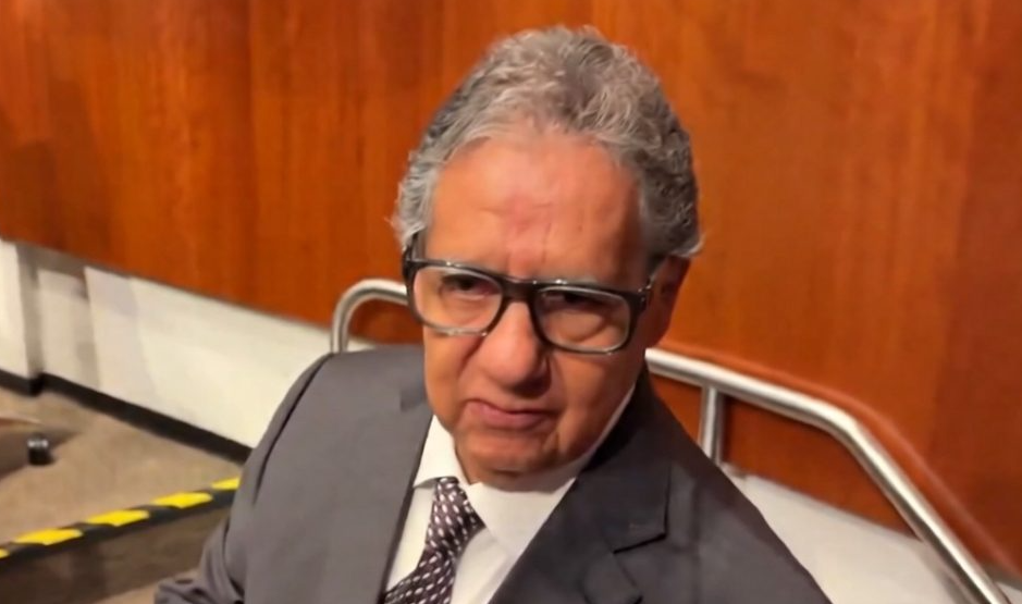 Senado revisará actuación de Daniel Sibaja por solicitar salón del AICM