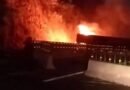 Volcadura de tráiler e incendio deja dos muertos en la Naucalpan-Toluca